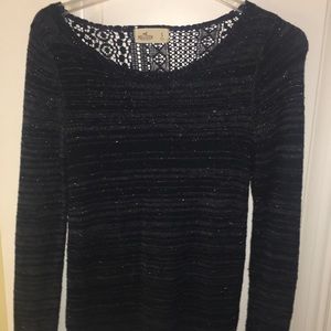 Holister sweater in great condition!